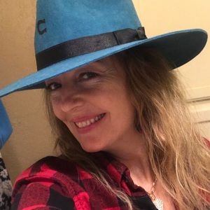 Meet your Posher, Traci